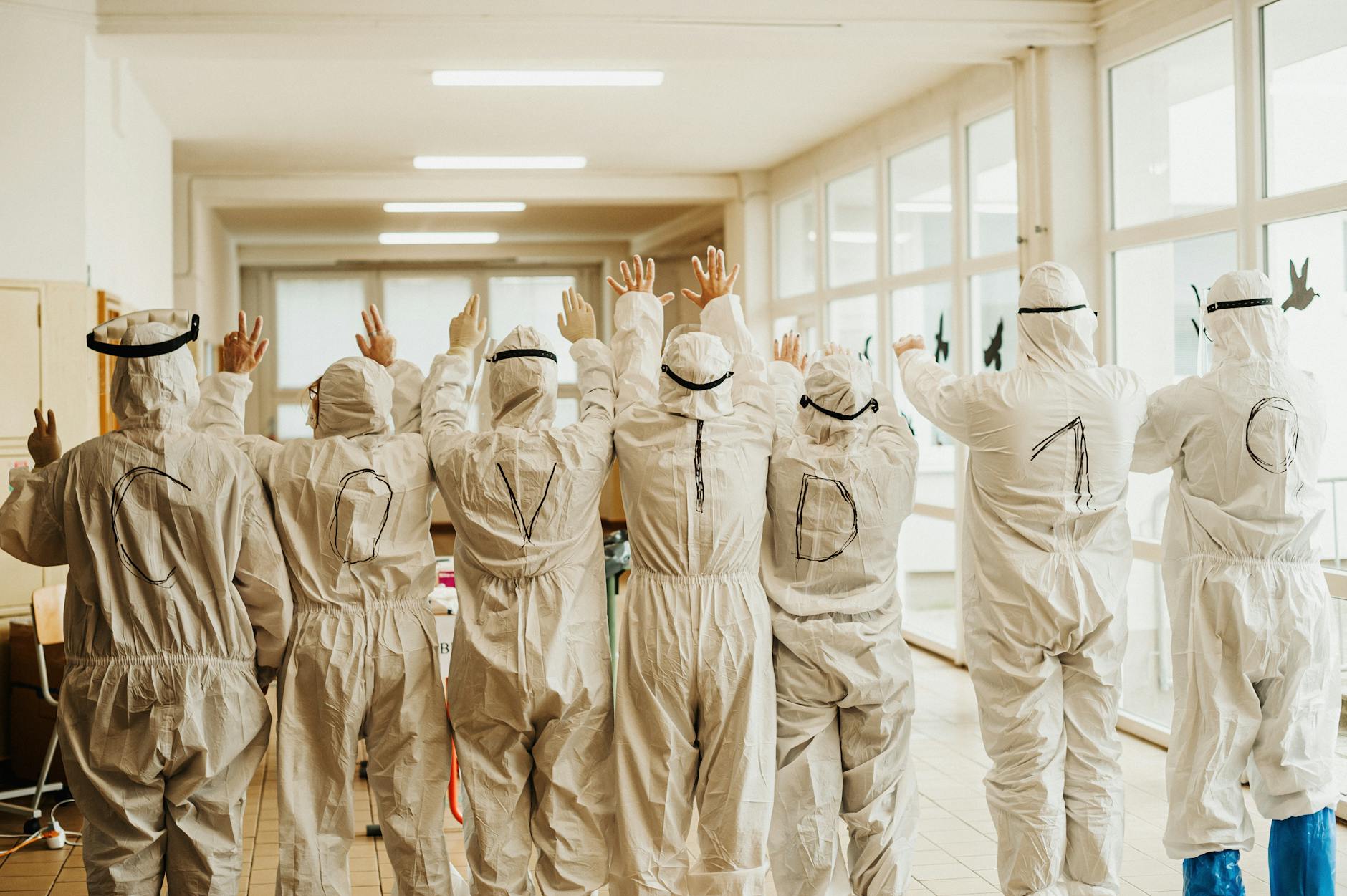 hospital workers PPE - infectious disease response